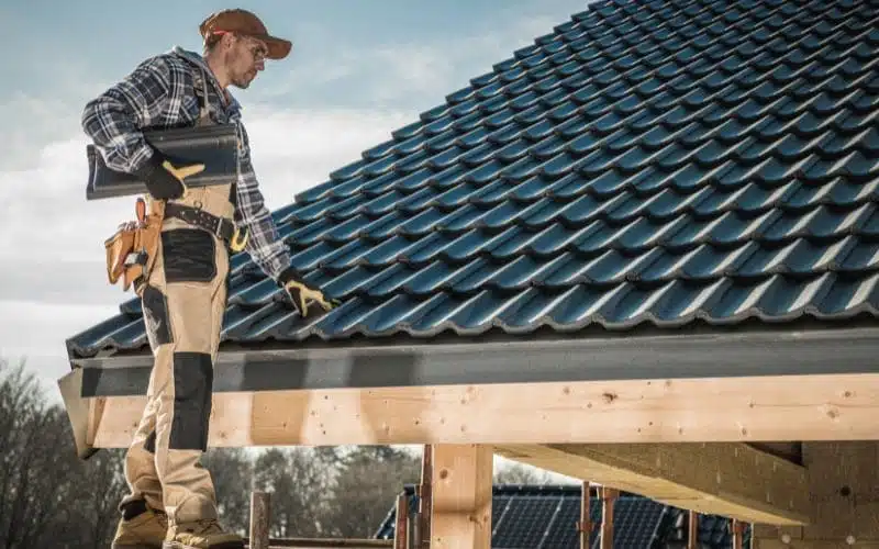 5 Reasons It's Time to Hire a Professional for Roof Leakage